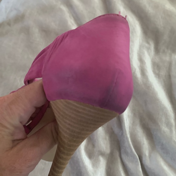 Aldo Pink Suede Heels Size 8 - Picture 10 of 10